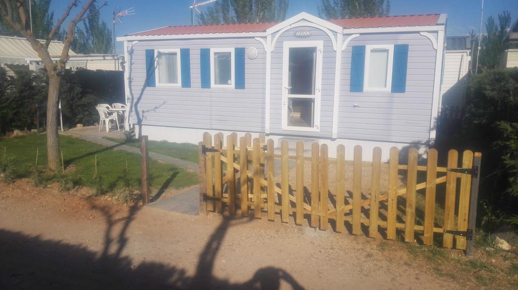 Camping Cubillas Кубильяс-де-Санта-Марта Экстерьер фото